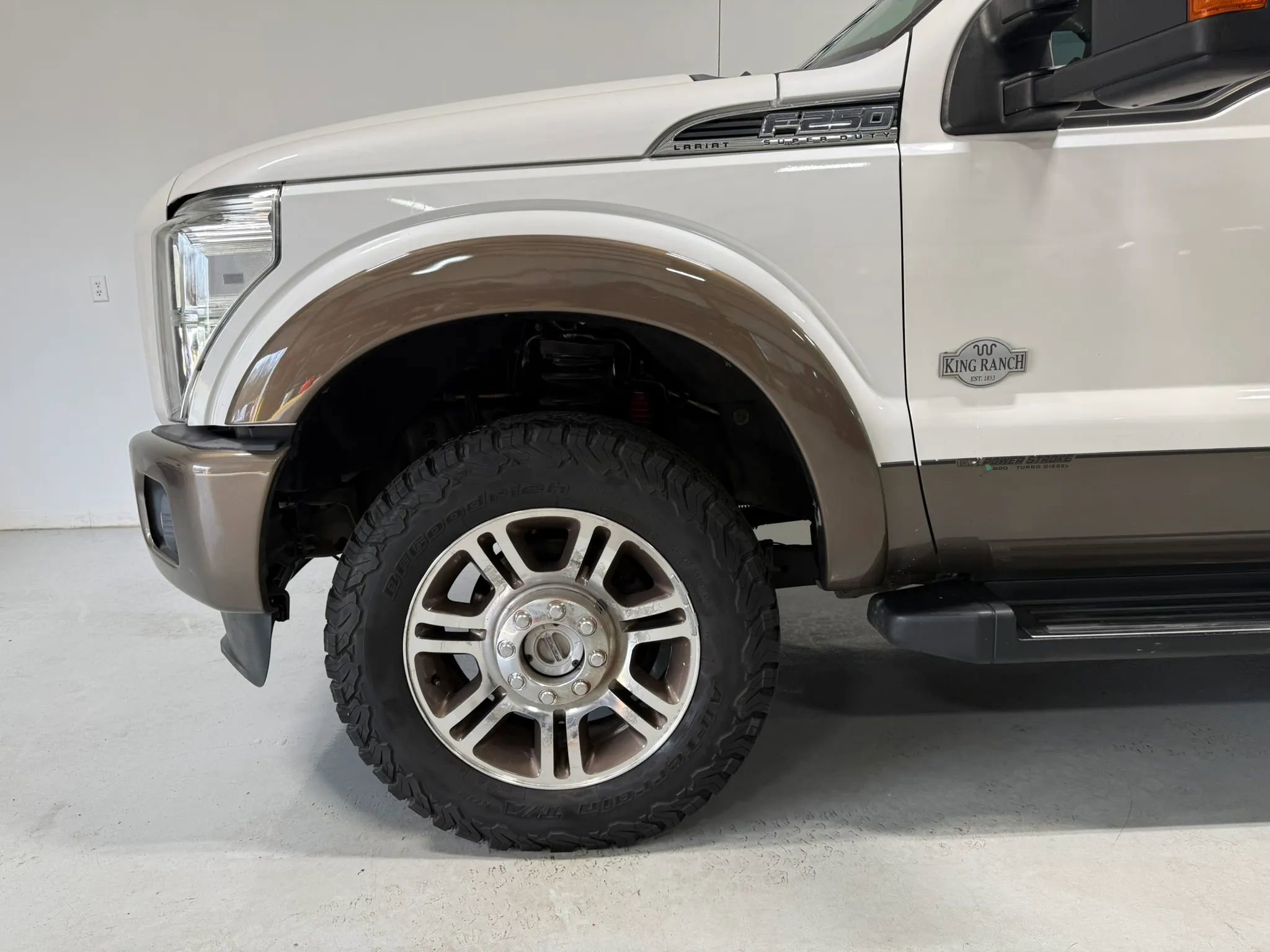 Used 2015 Ford F250 King Ranch w/ FX4 Off-Road Package AWD/4WD image 10