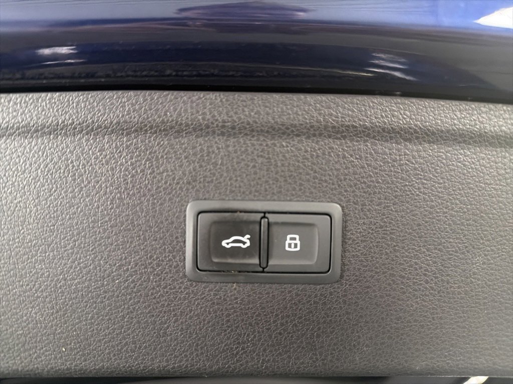 Used 2018 Audi Q5 Prestige w/ Prestige Package image 31