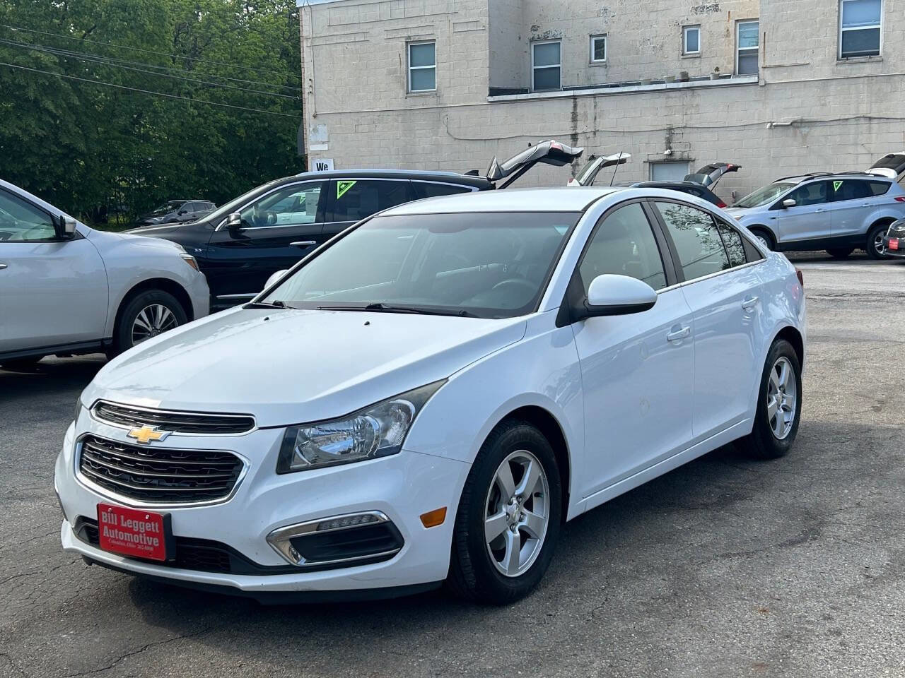Used 2016 Chevrolet Cruze LT FWD image 2