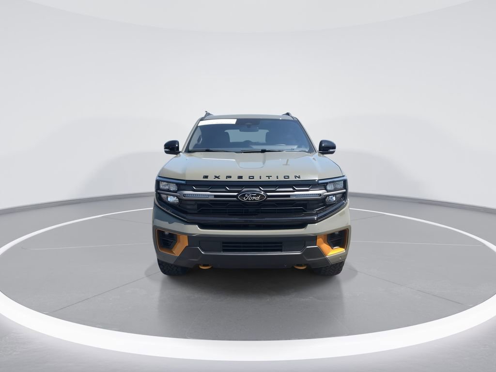 Used 2025 Ford Expedition Tremor image 3