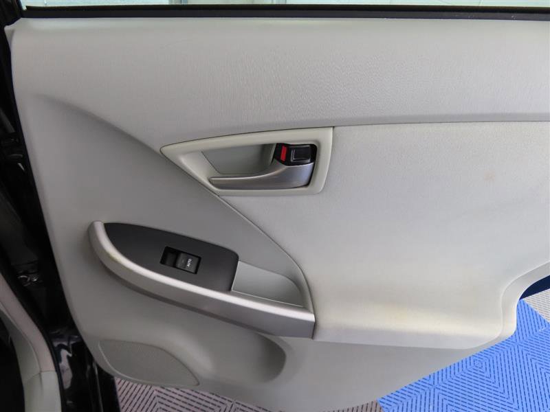 Used 2013 Toyota Prius Three image 21