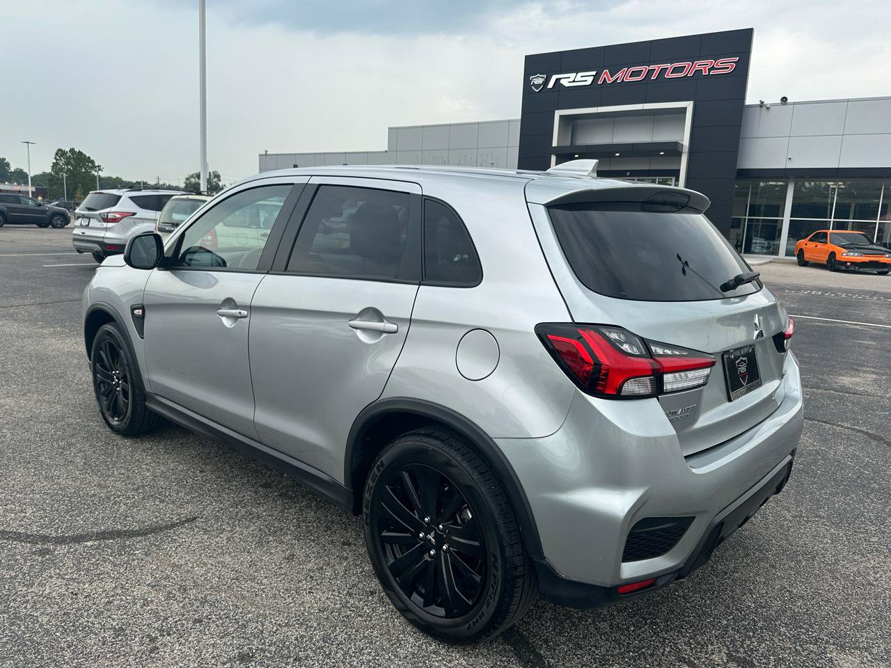 Used 2025 Mitsubishi Outlander Sport ES AWD/4WD image 3