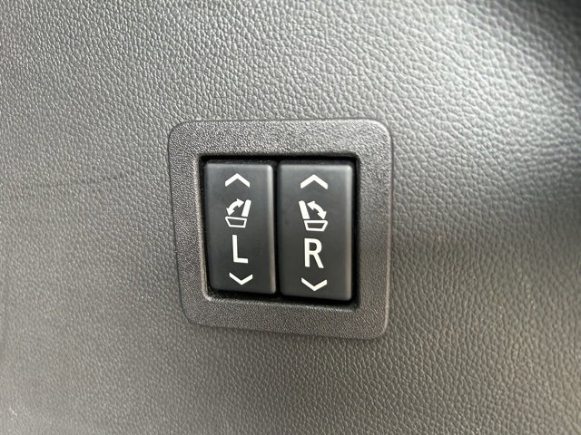 Used 2019 Buick Enclave Avenir w/ Avenir Technology Package image 3