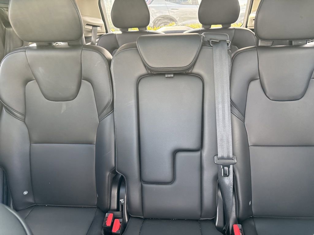 Certified 2025 Volvo XC90 B5 Core image 26