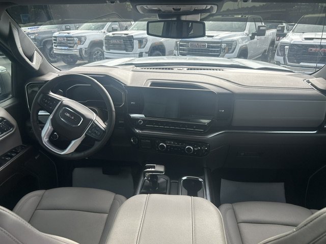 Used 2024 GMC Sierra 1500 SLT w/ SLT Premium Plus Package AWD/4WD image 18
