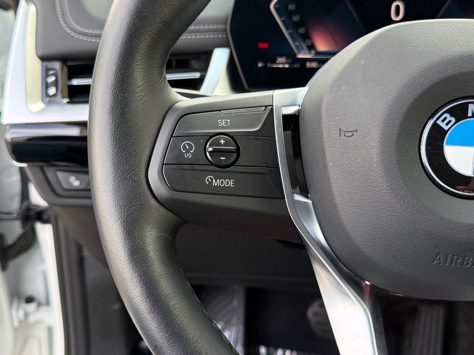 Used 2025 BMW X1 xDrive28i w/ Technology Package image 25