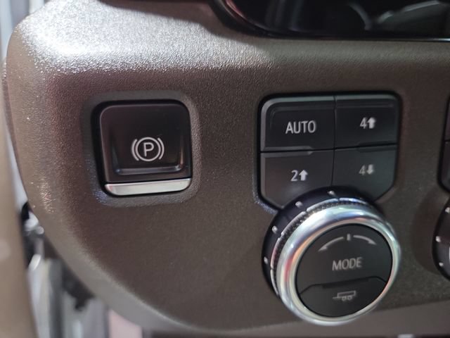 Used 2022 GMC Sierra 1500 SLT w/ SLT Premium Plus Package AWD/4WD image 43