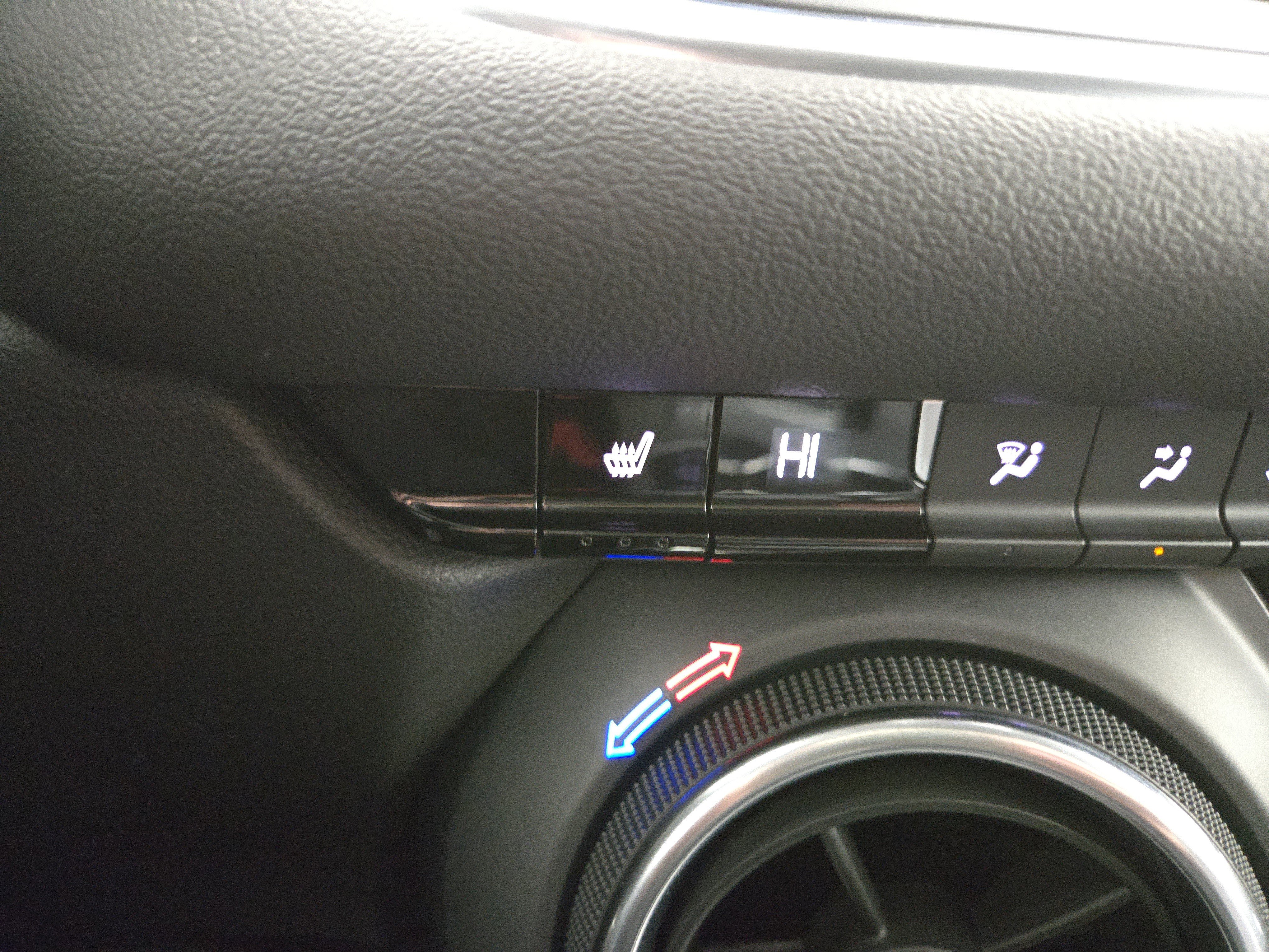 Certified 2024 Chevrolet Blazer LT w/ Convenience Package image 25