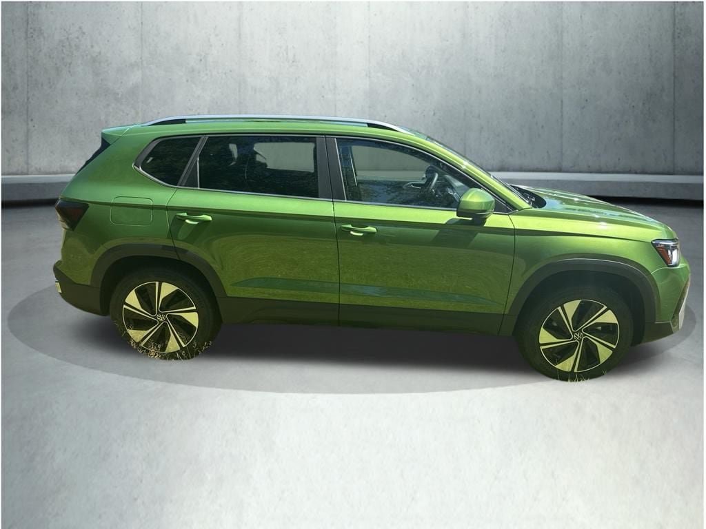 New 2026 Volkswagen Taos SE AWD/4WD image 3