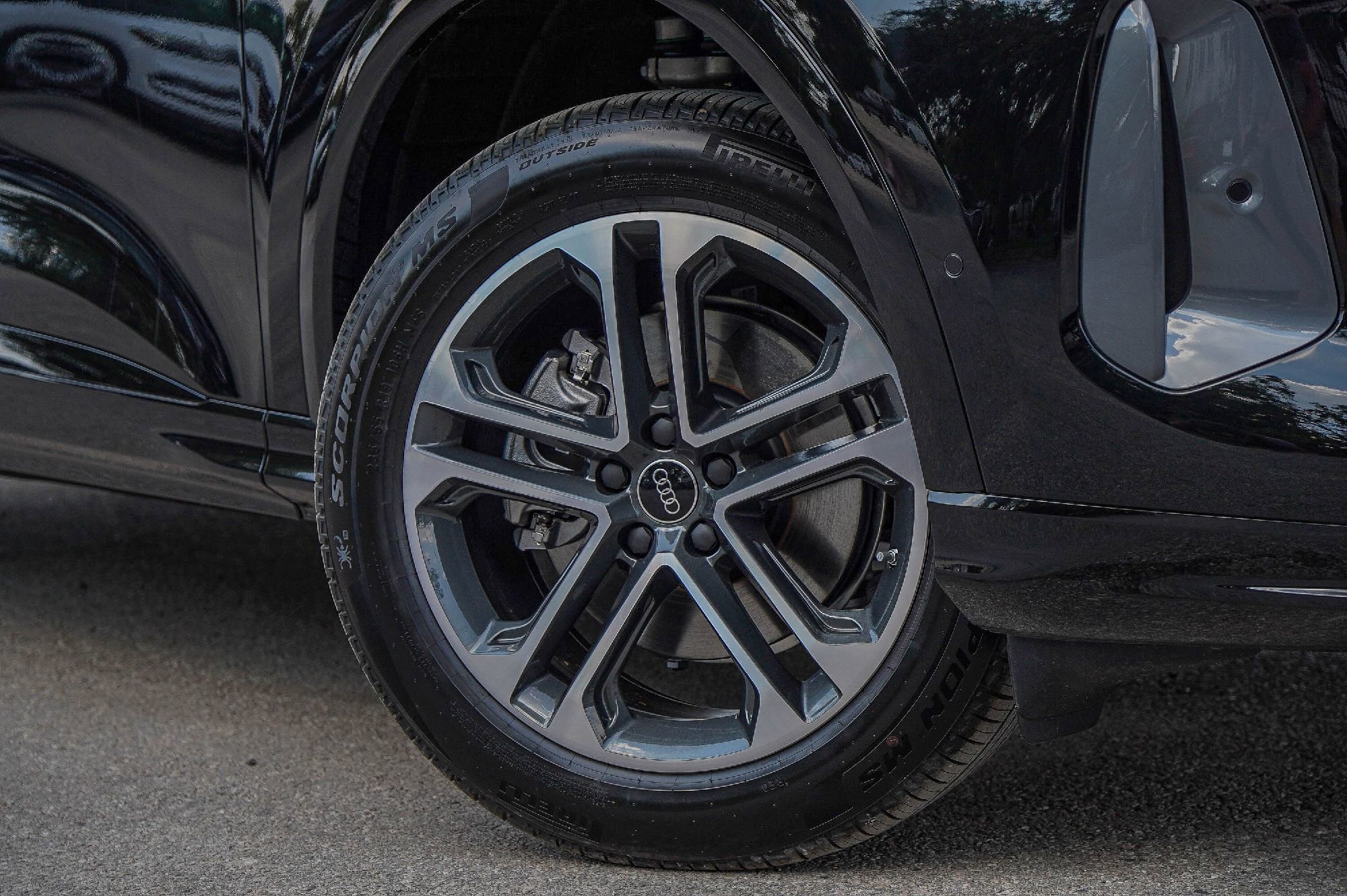 New 2025 Audi Q5 Premium image 2