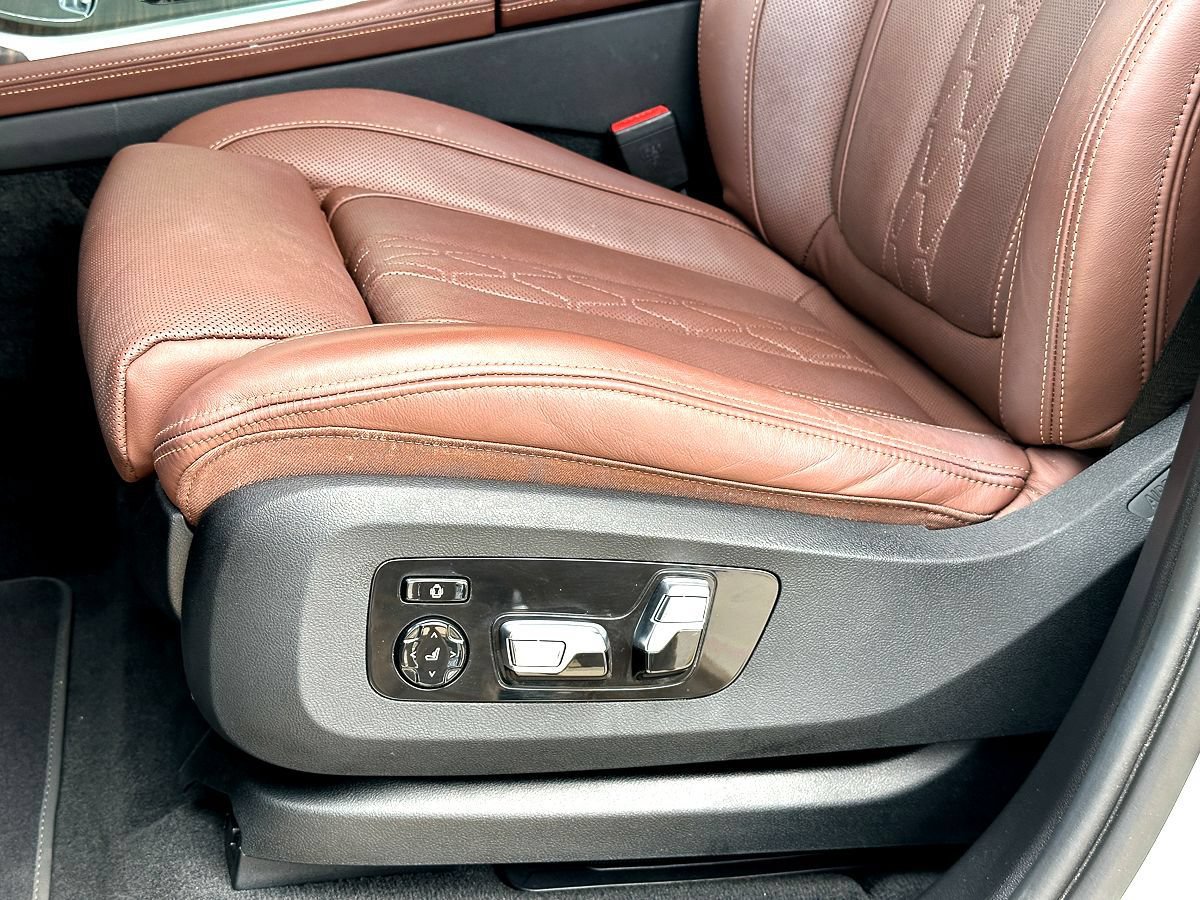 Certified 2023 BMW X7 xDrive40i w/ Executive Package AWD/4WD image 12