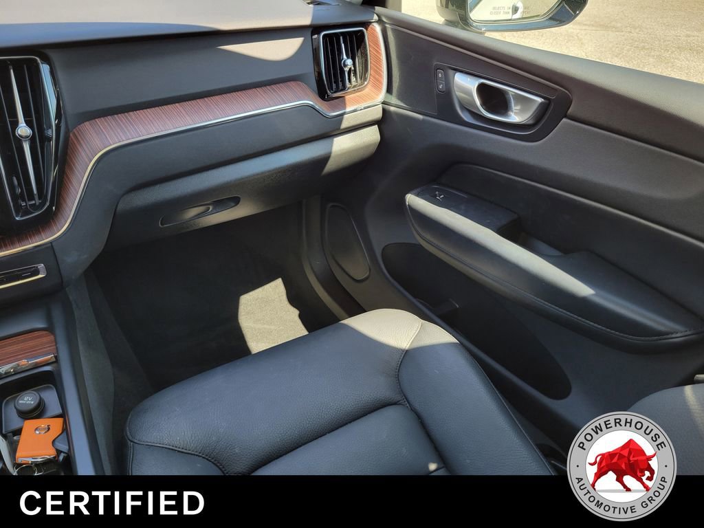 Used 2024 Volvo XC60 B5 Plus image 22