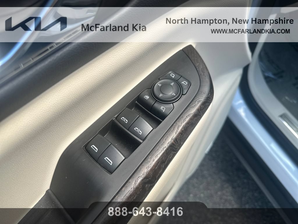Used 2023 GMC Acadia Denali w/ Denali Technology Package AWD/4WD image 12