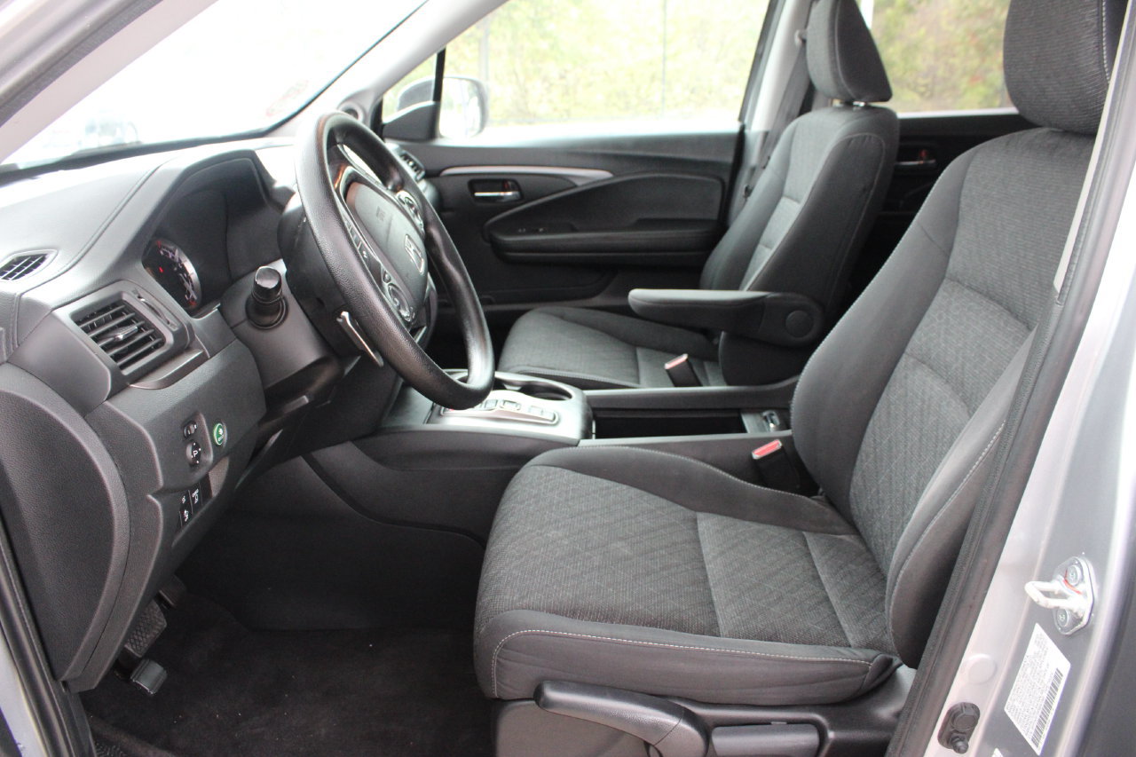 Used 2023 Honda Ridgeline Sport image 12