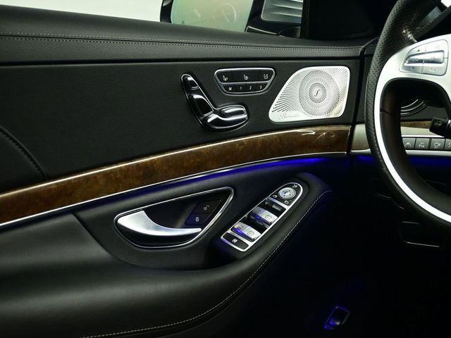 Used 2014 Mercedes-Benz S 63 AMG 4MATIC Sedan image 40