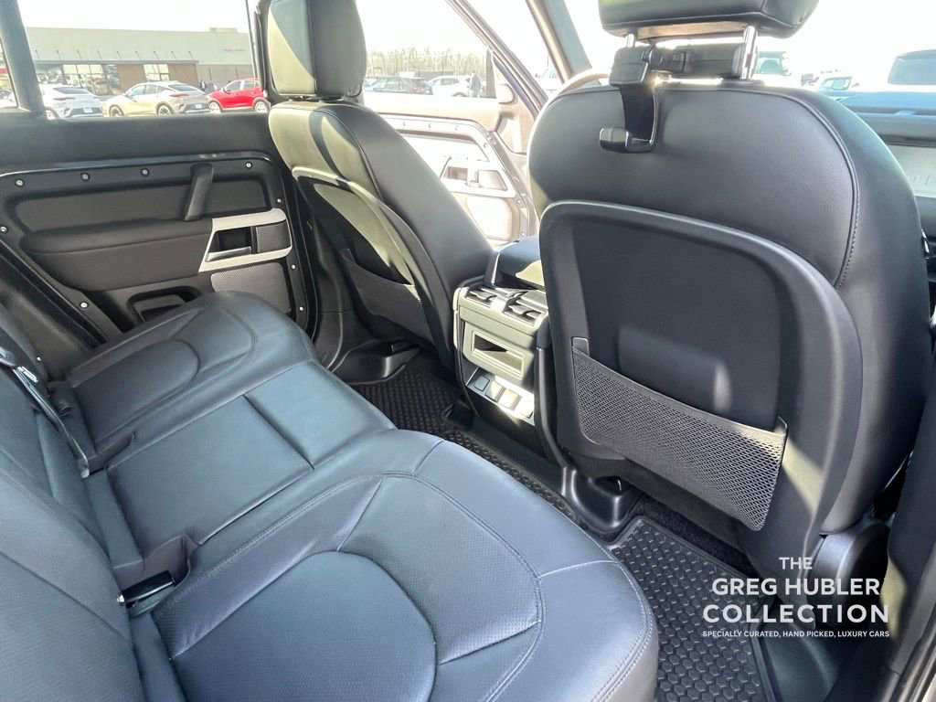 Used 2023 Land Rover Defender 110 SE image 25