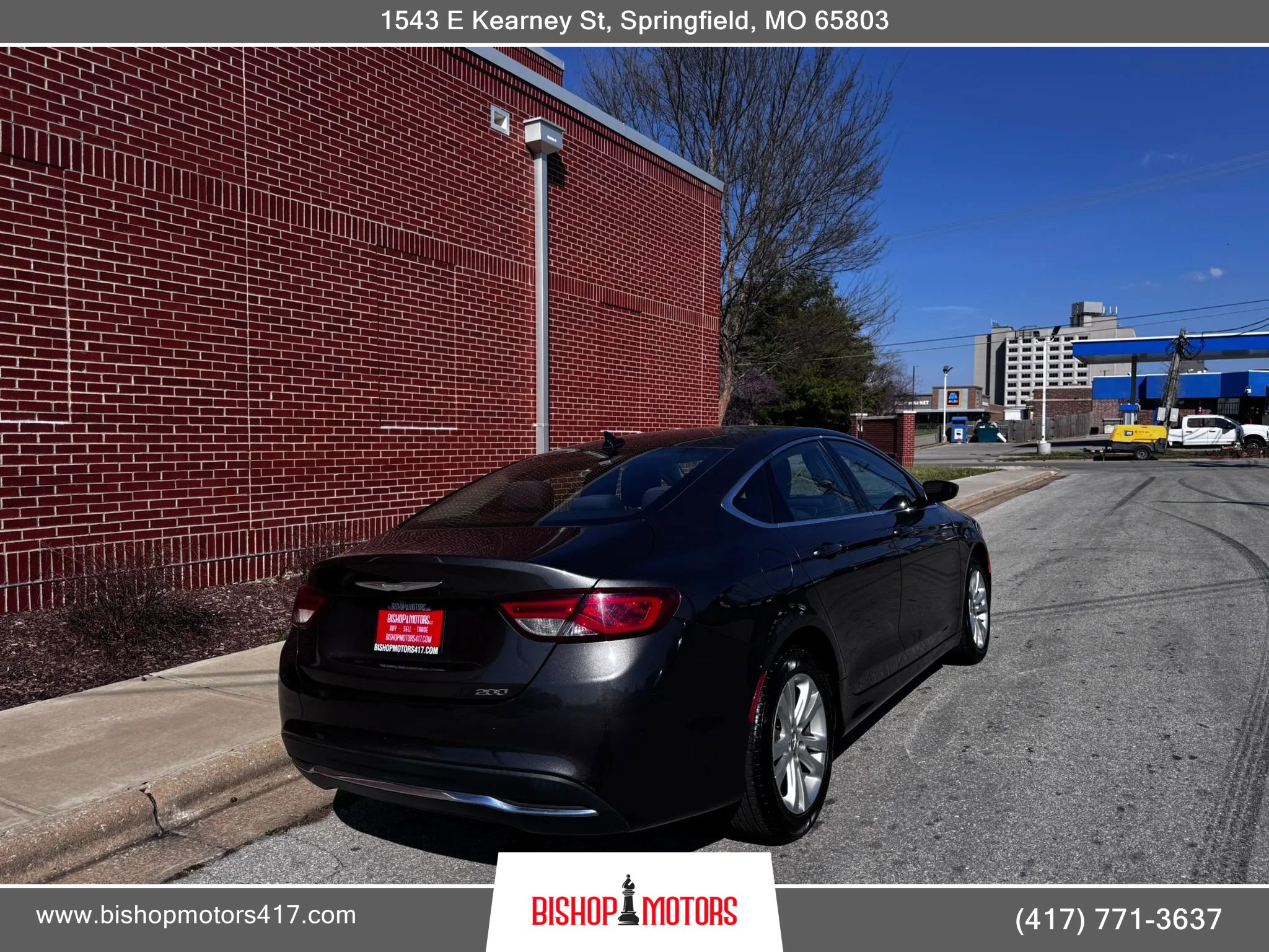 Used 2015 Chrysler 200 Limited w/ Convenience Group image 6