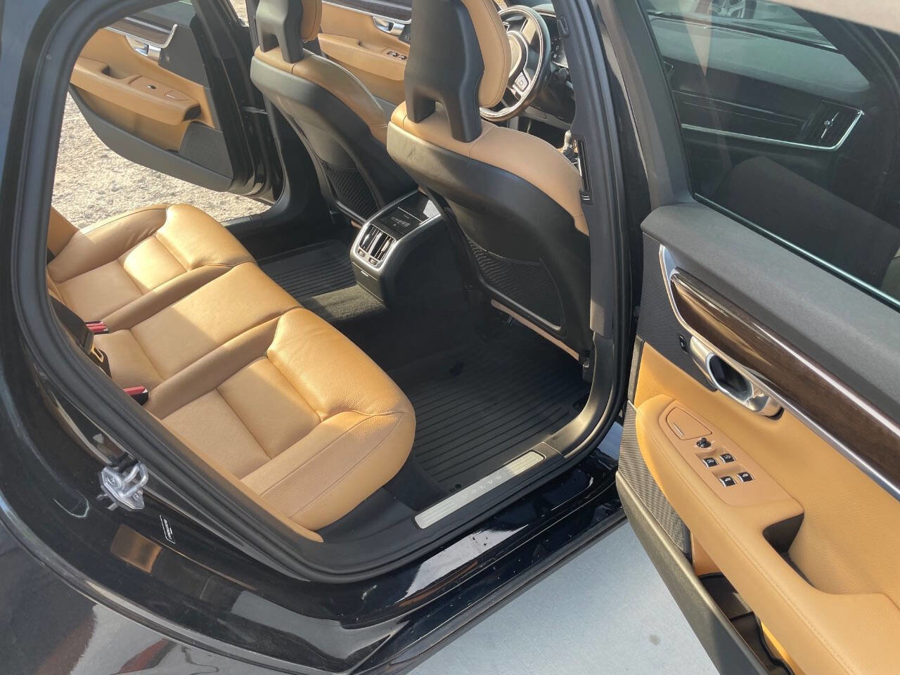 Used 2018 Volvo S90 T5 Momentum w/ Convenience Package AWD/4WD image 25
