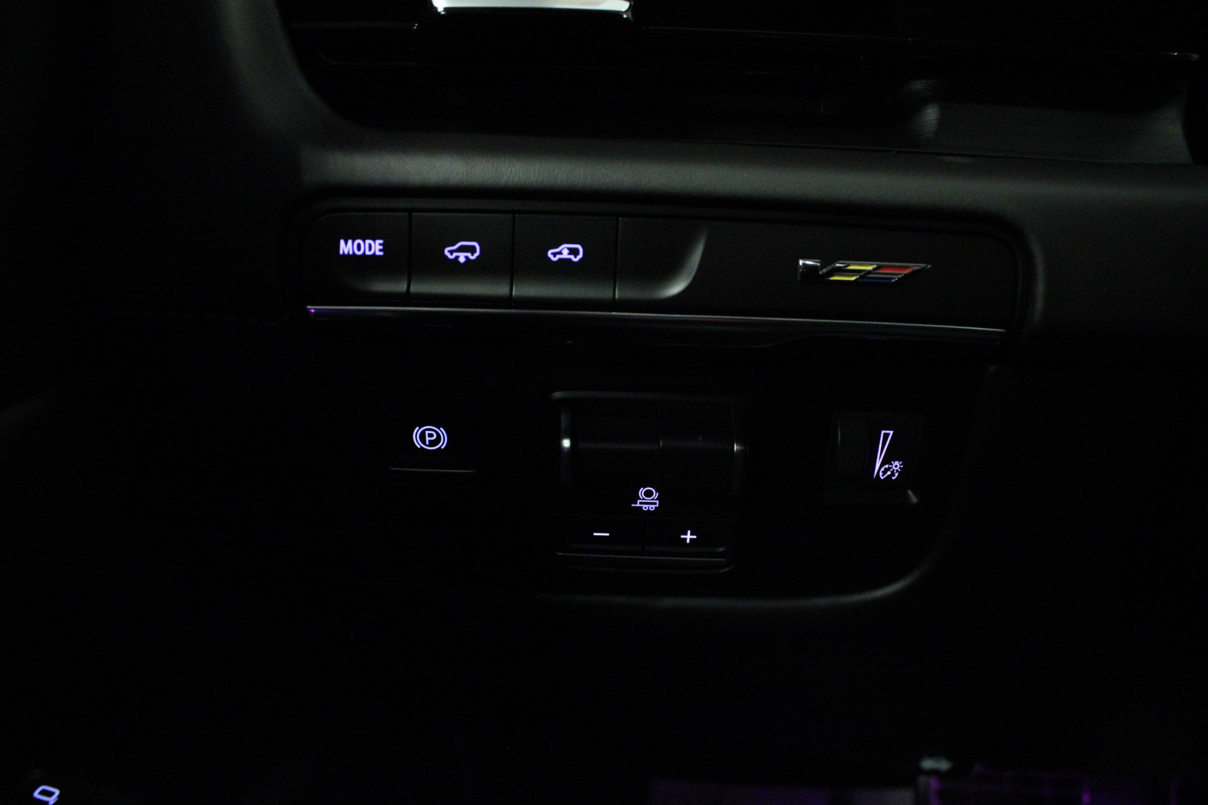 Used 2023 Cadillac Escalade ESV V w/ Heavy-Duty Trailer Package image 23