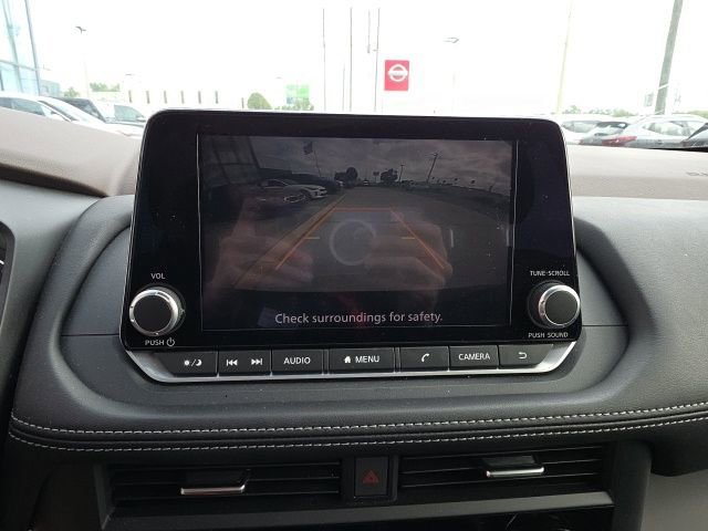 Used 2023 Nissan Rogue S image 19