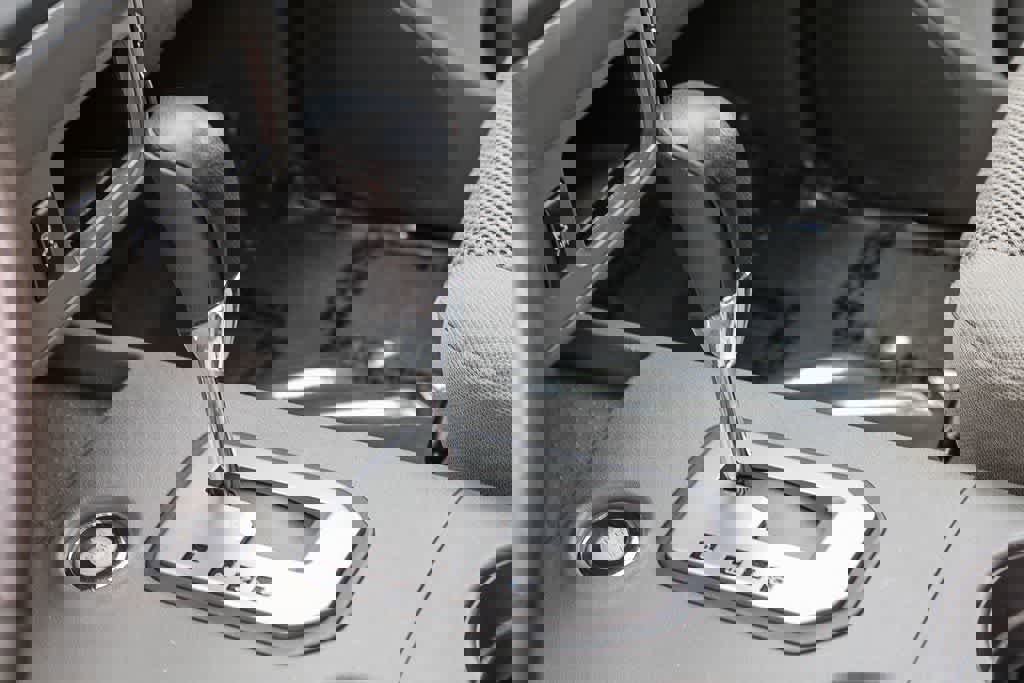 Used 2021 Nissan Frontier S w/ S Utility Package image 18