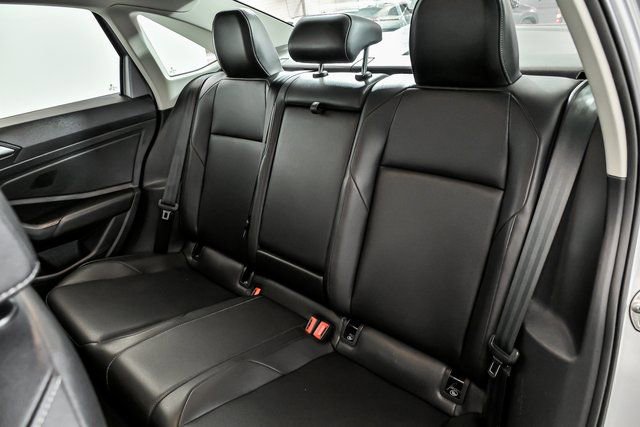 Used 2020 Volkswagen Jetta SEL image 13