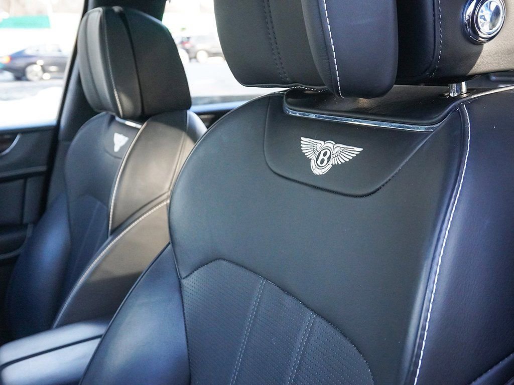 Used 2019 Bentley Bentayga AWD/4WD image 41