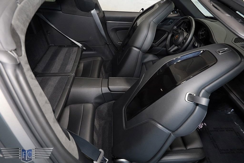 Used 2022 Porsche 911 50th Anniversary Edition image 18