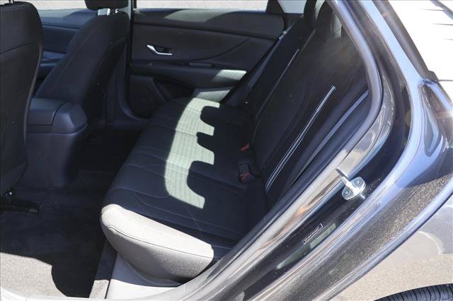 Used 2021 Hyundai Elantra SEL FWD image 21
