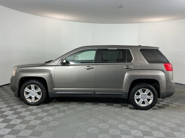 Used 2010 GMC Terrain SLE image 8