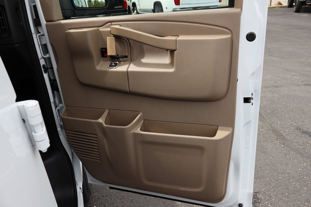New 2025 Chevrolet Express 3500 w/ Chrome Appearance Package image 17