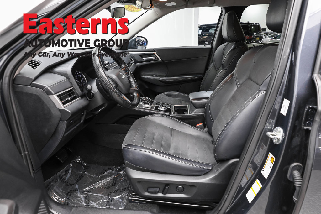 Used 2024 Mitsubishi Outlander SE FWD image 15