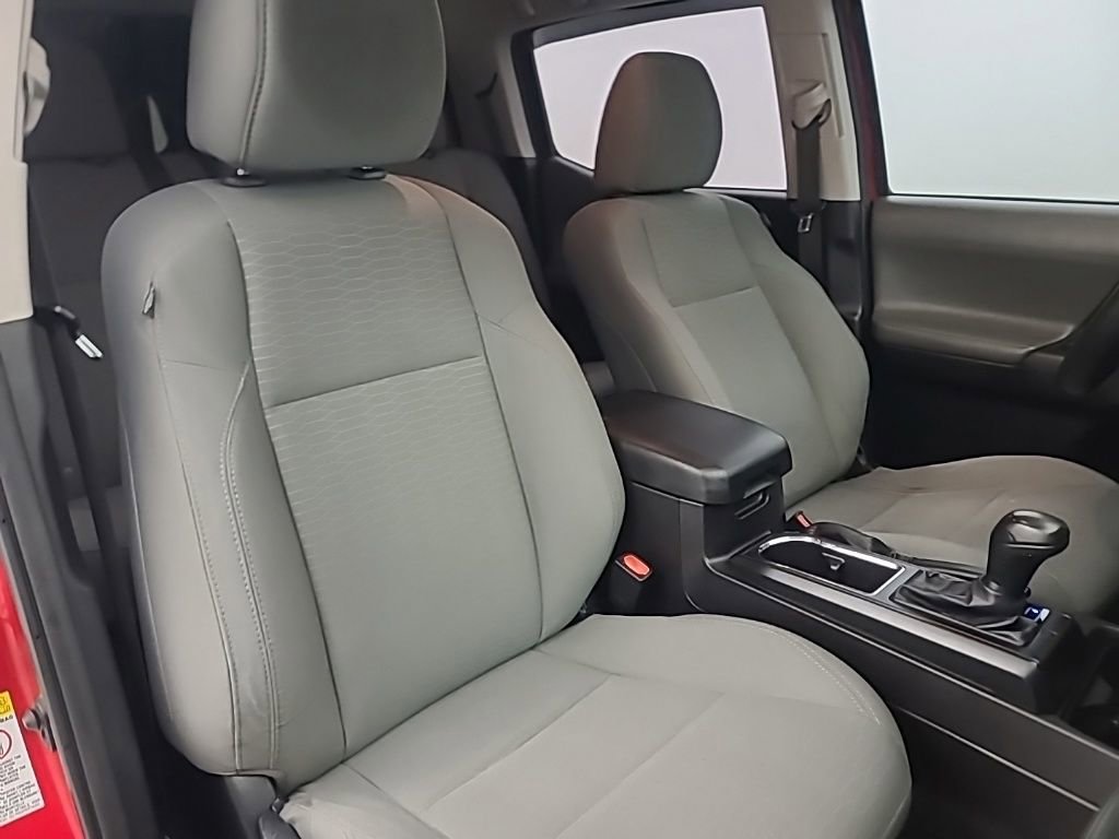 Used 2016 Toyota Tacoma SR image 16