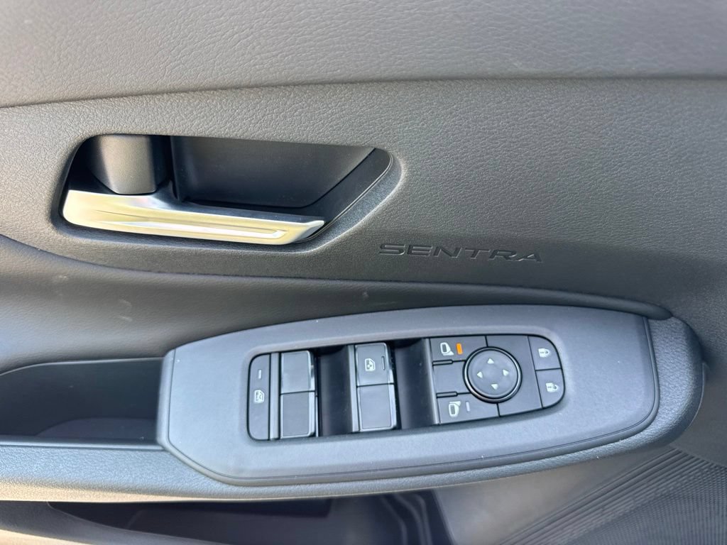 New 2026 Nissan Sentra SV w/ SV Convenience Package FWD image 8