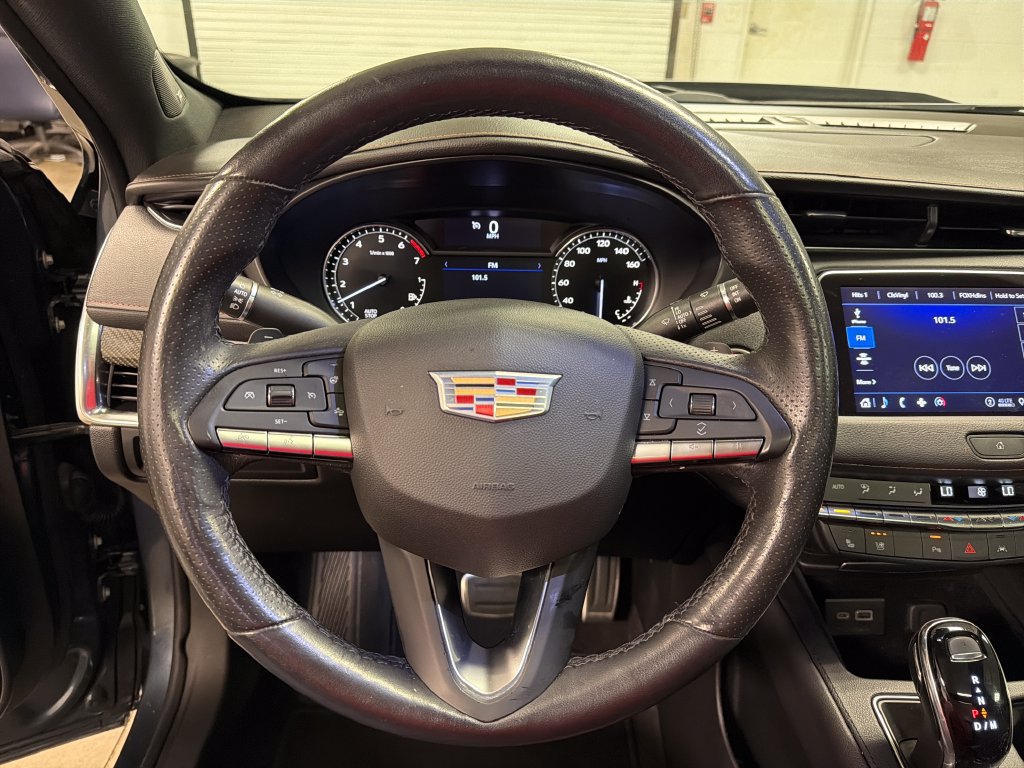 Used 2020 Cadillac XT4 Sport FWD image 29