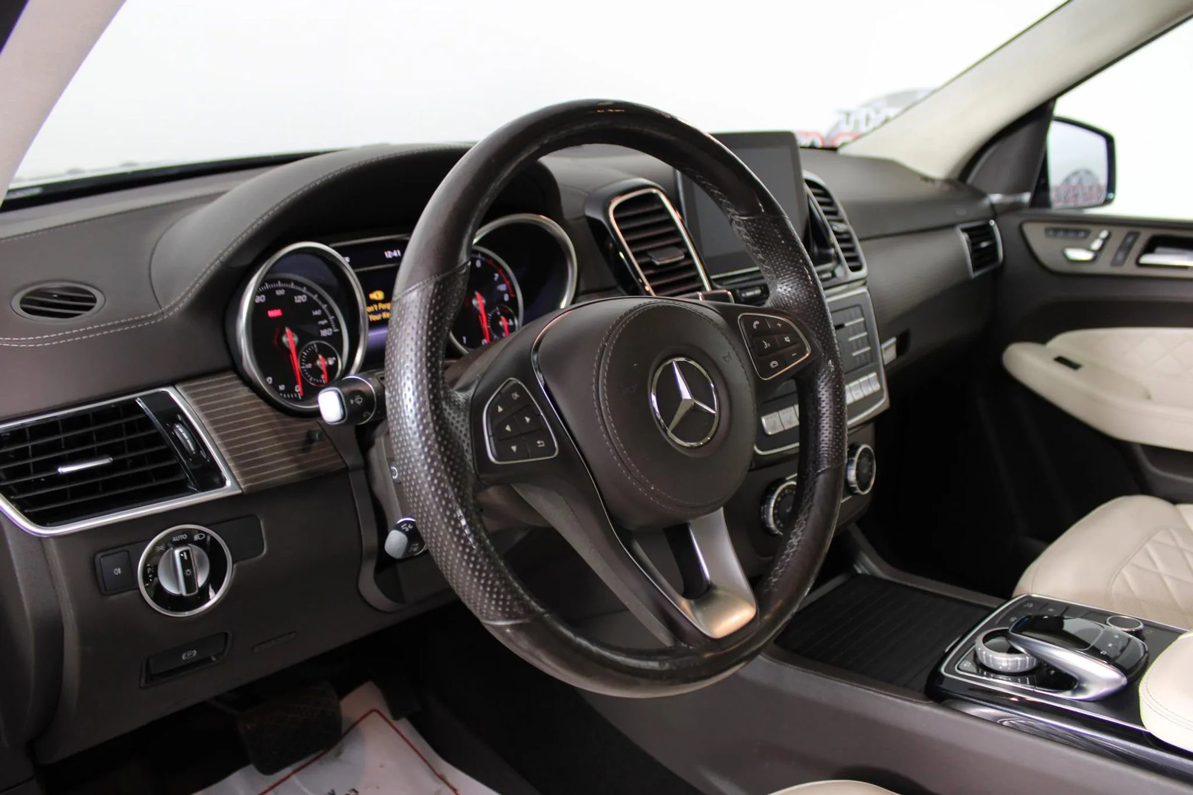 Used 2019 Mercedes-Benz GLS 450 4MATIC image 10