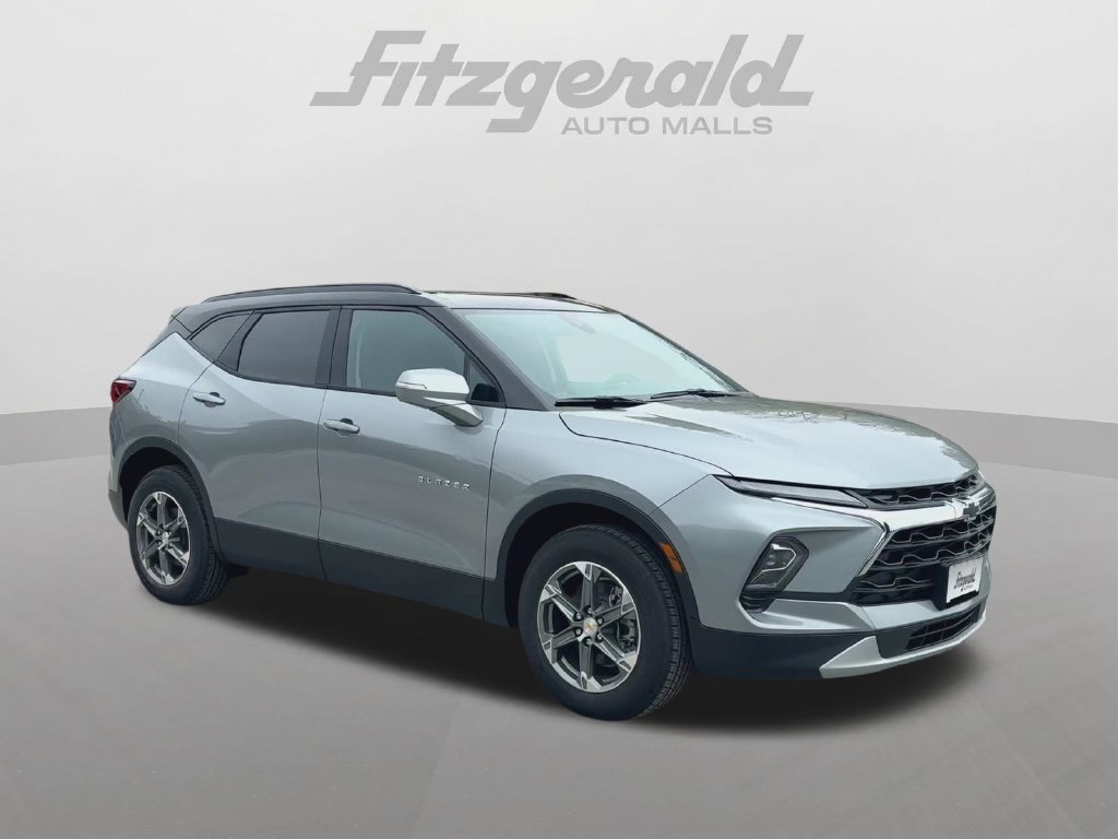 New 2026 Chevrolet Blazer LT AWD/4WD image 2