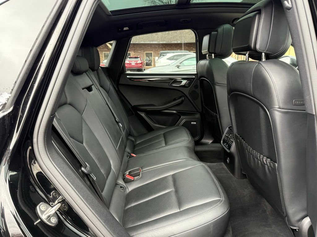 Used 2020 Porsche Macan S AWD/4WD image 19