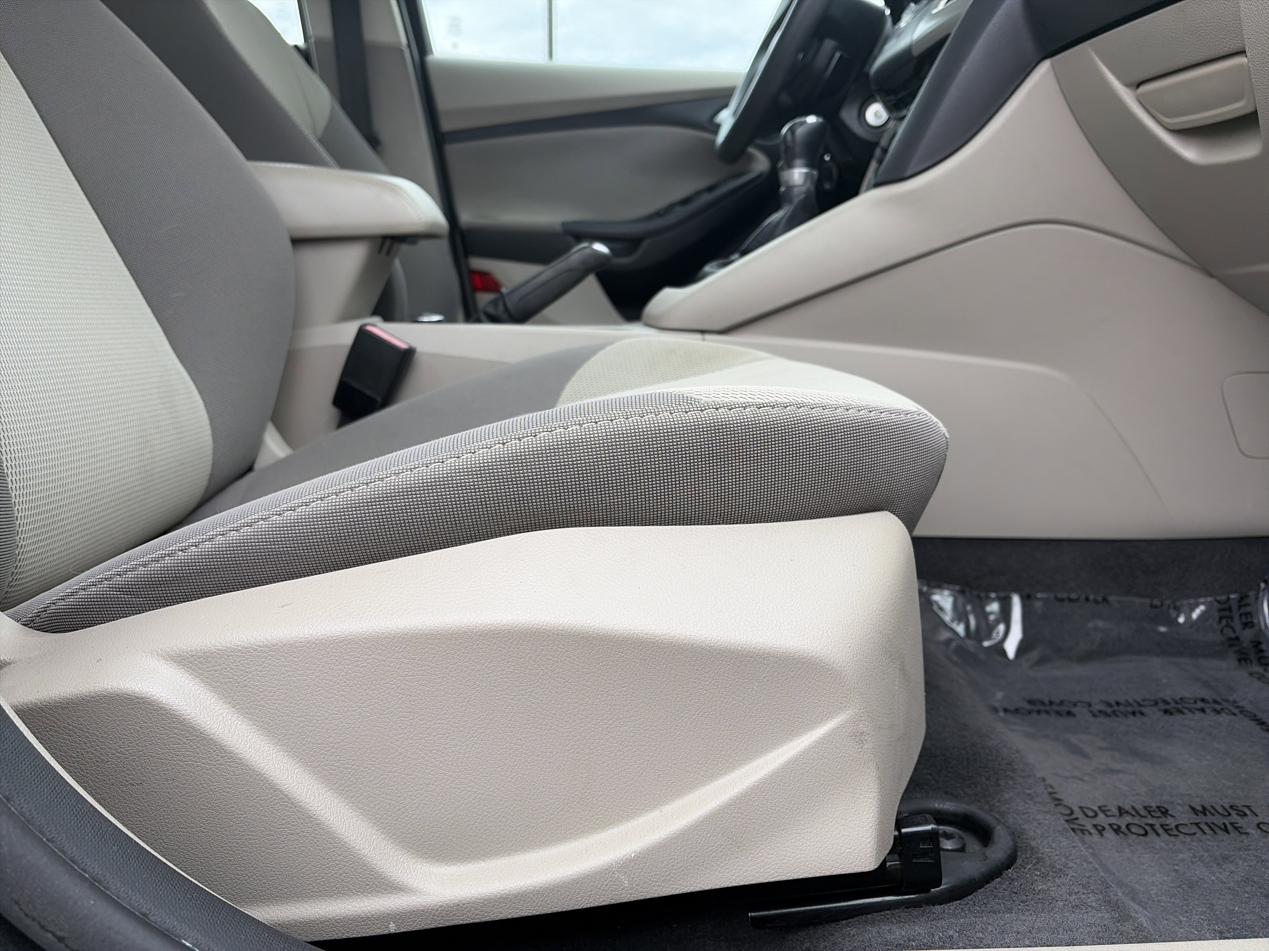 Used 2012 Ford Focus SE image 29