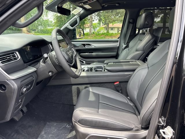 New 2026 Jeep Grand Wagoneer Limited AWD/4WD image 6