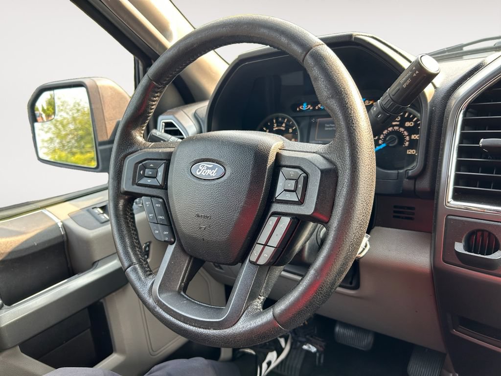 Used 2015 Ford F150 XLT w/ Equipment Group 301A Mid RWD image 12