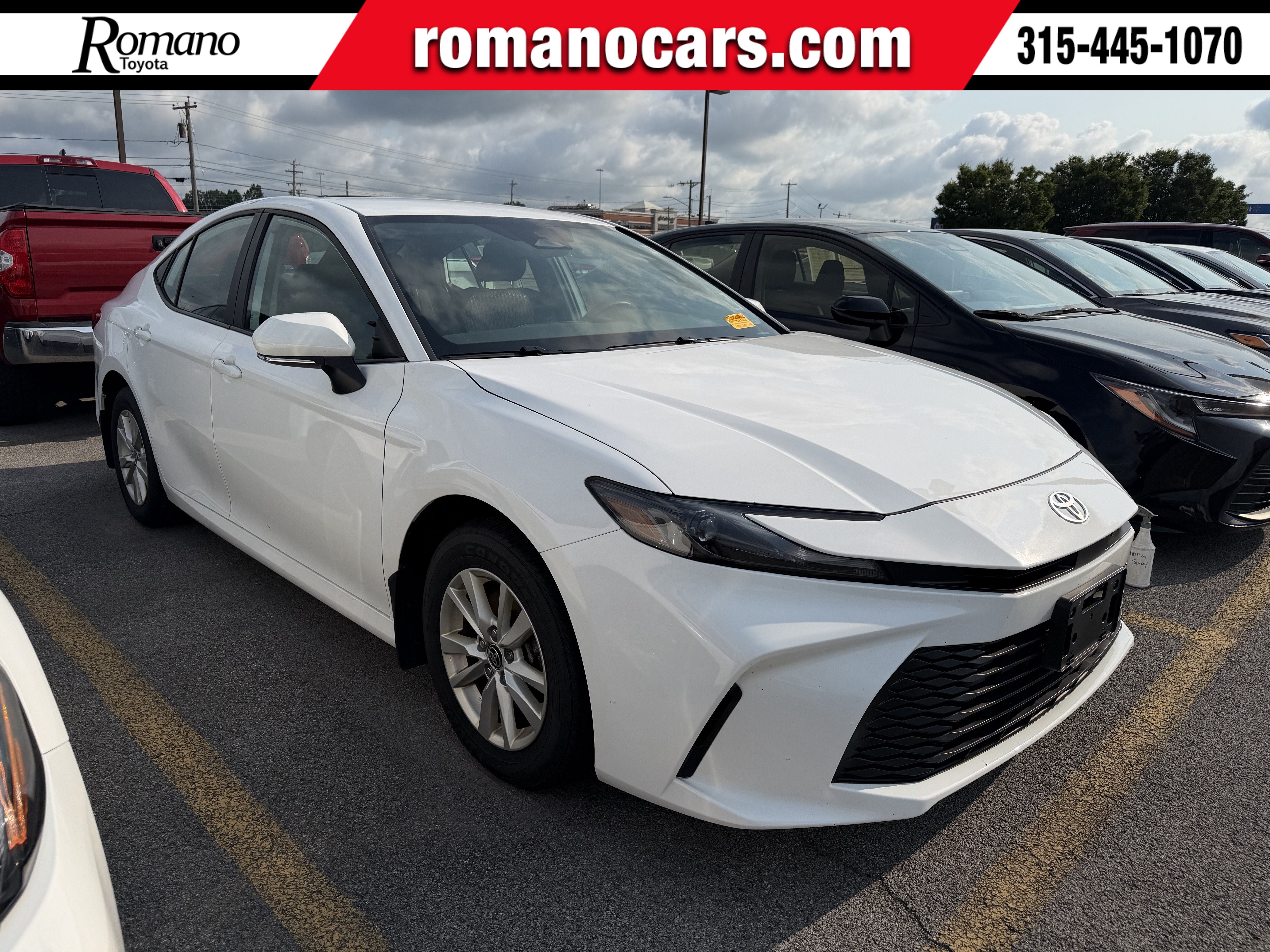 Used 2025 Toyota Camry LE AWD/4WD image 1