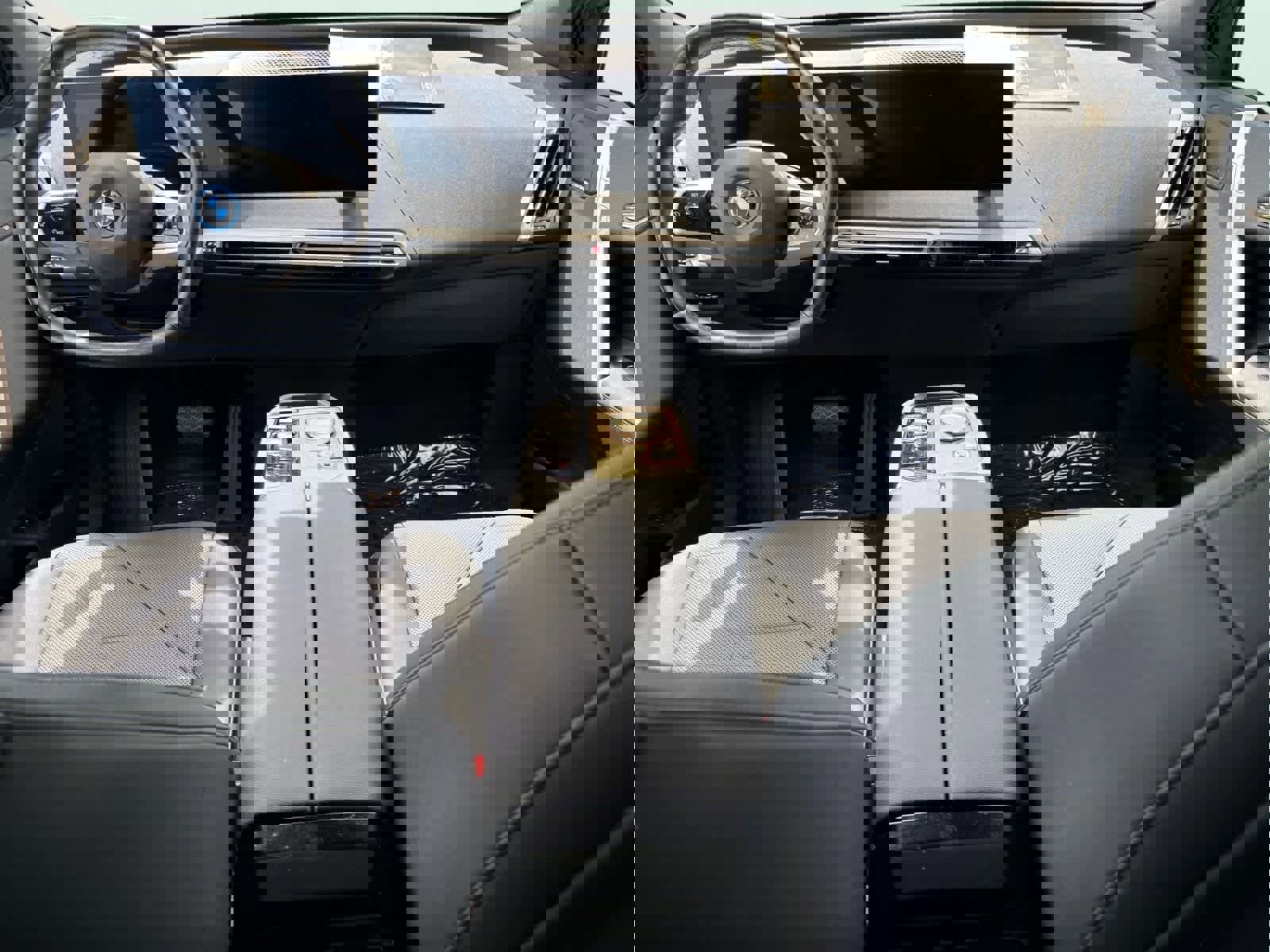 Certified 2023 BMW iX xDrive50 w/ Premium Package image 10