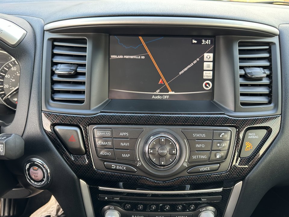 Used 2020 Nissan Pathfinder SL image 11