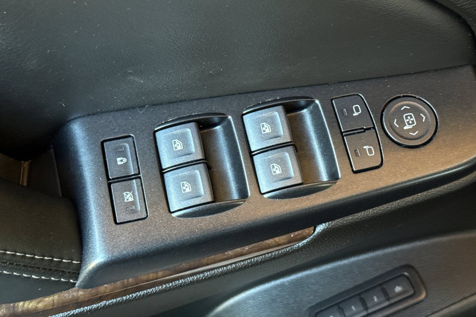 Used 2020 Chevrolet Tahoe LT AWD/4WD image 14