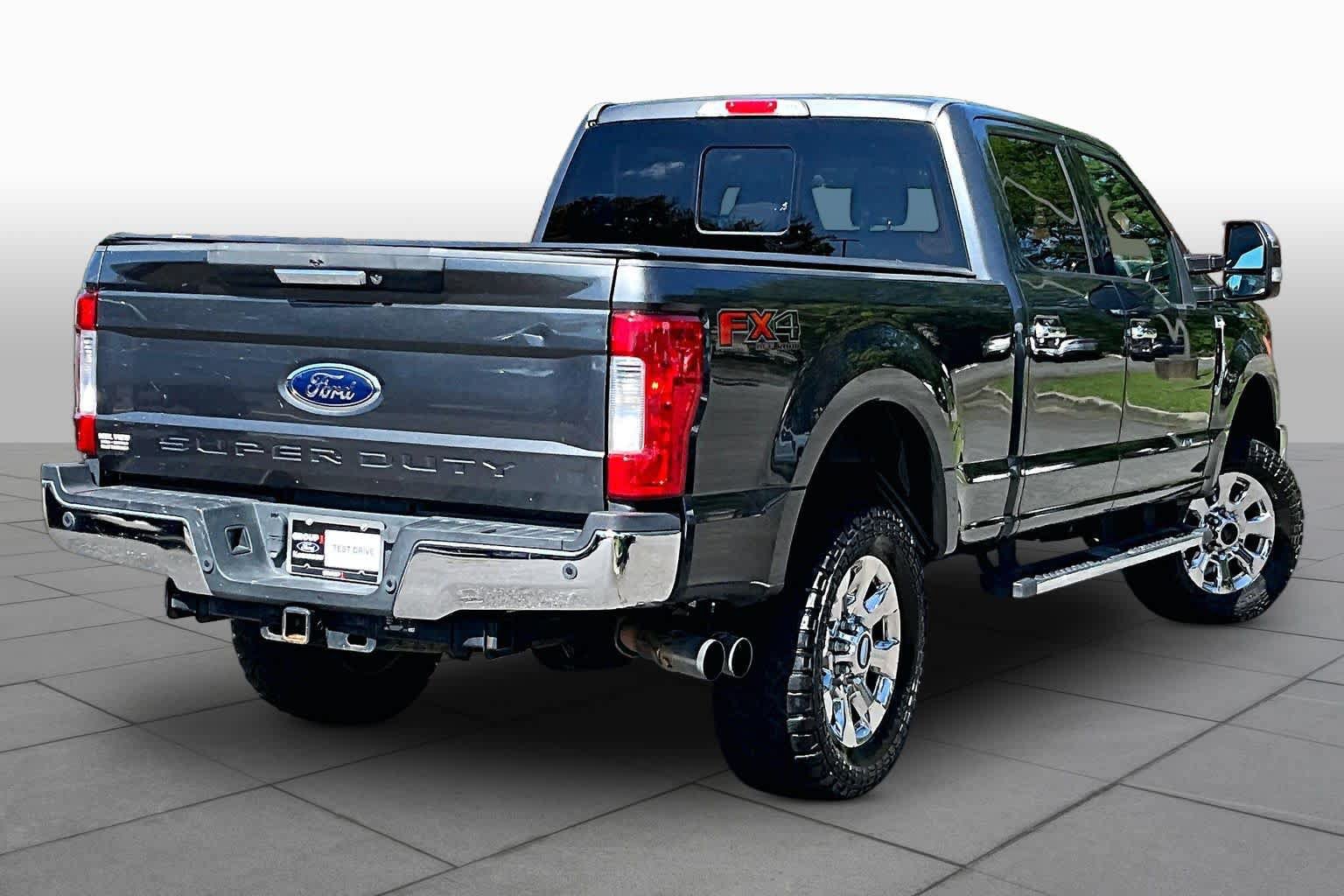 Used 2018 Ford F250 Lariat w/ Chrome Package AWD/4WD image 13