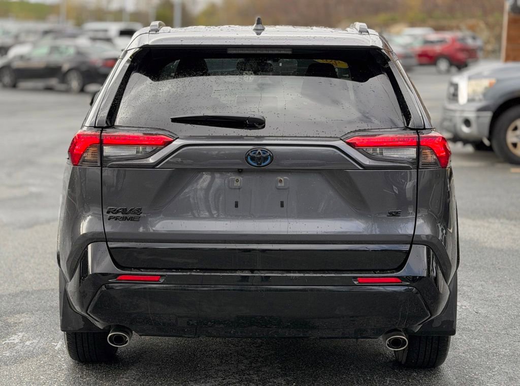 Used 2024 Toyota RAV4 SE w/ Weather & Moonroof Package image 4