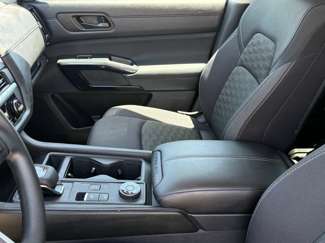 Used 2026 Nissan Pathfinder S AWD/4WD image 14