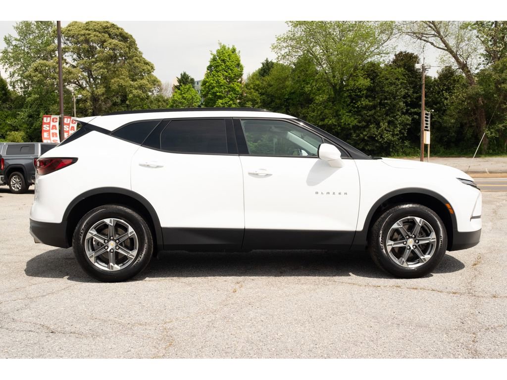 Used 2024 Chevrolet Blazer LT w/ Convenience Package FWD image 9