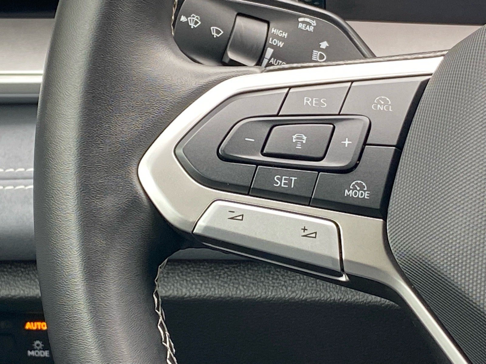 Certified 2026 Volkswagen Tiguan SE AWD/4WD image 7